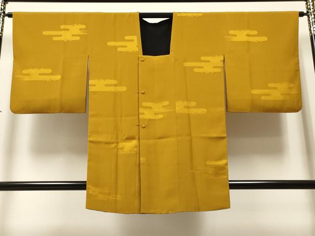 平和屋着物＃道行コート　リバーシブル　エ霞地紋　山吹茶色　黒地　正絹　逸品　CAAT5638id