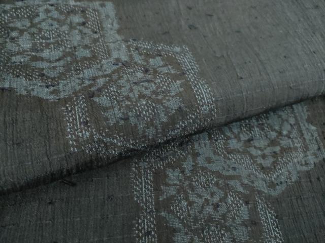 平和屋着物▽上質な紬 単衣 藍むすび 亀甲花文 反端