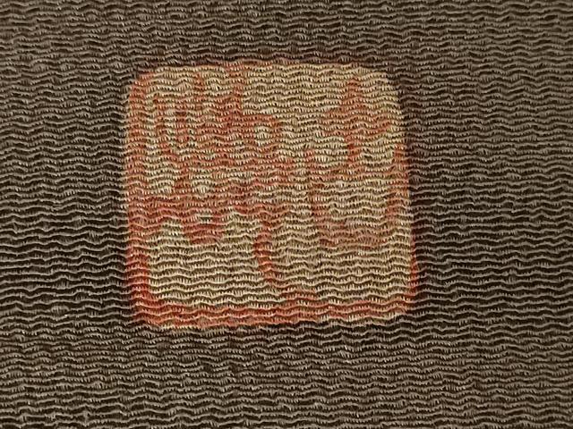 平和屋着物○初代 染人・山岡古都 草根本皮染 小紋 枝松花