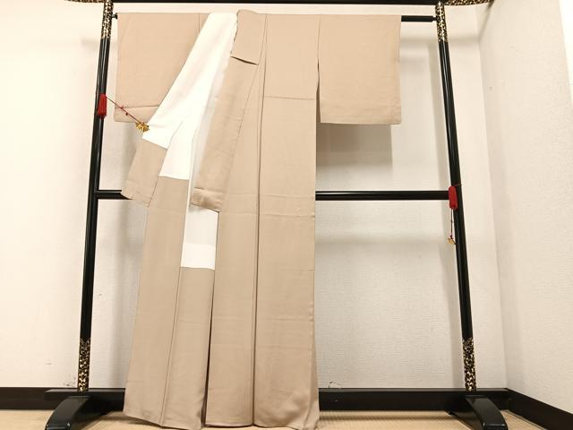 平和屋着物○上質な紬 色無地 仙斎茶色 正絹 逸品 未使用