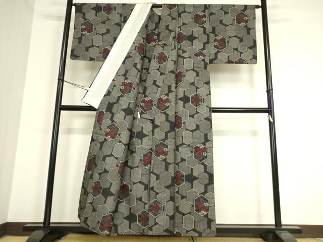 平和屋着物▽本場大島紬 単衣 7マルキ 亀甲花文 正絹 逸品 DAAV5425az