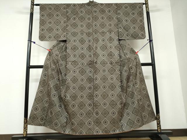 平和屋着物○本場大島紬 龍郷絣 花菱文 正絹 逸品 DAAW5209ud