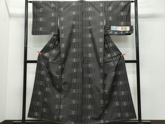 平和屋着物○本場大島紬 7マルキ 泥染め 吉祥文 森絹織物謹製 証紙付き