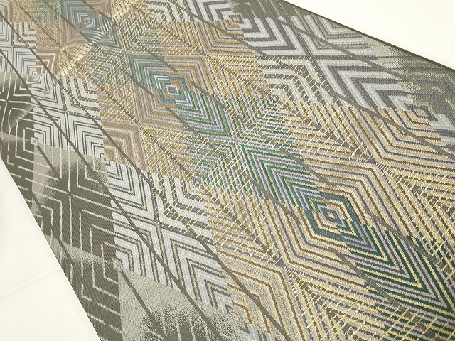 平和屋着物○六通柄袋帯 菱繋間道 金銀糸 正絹 逸品