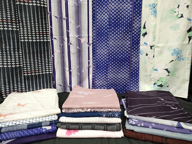 平和屋本店■夏物 小紋 絽 紗 洗える着物 まとめて20点 鶴 鴛鴦 蝶 花柄 ろうけつ染め 型染め 着用可能多数 se3874