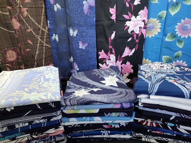 平和屋本店■浴衣 まとめて 45点 蝶 花柄 向日葵 竜田川文様 ラメ Pinky＆Dianne など 着用可能多数 未使用品あり ppp3477
