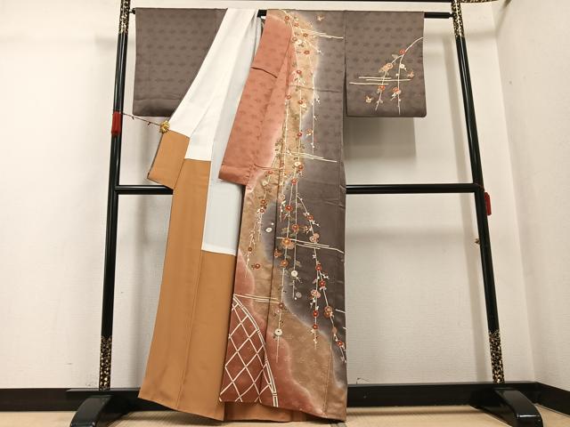 平和屋着物●訪問着　駒刺繍　花蝶文　暈し染め　金彩　正絹　逸品　AABG7341ph_1