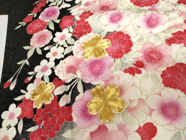 平和屋着物●豪華振袖　駒刺繍　枝垂れ花文　暈し染め　黒地　金彩　正絹　逸品　AABG7960cs_3