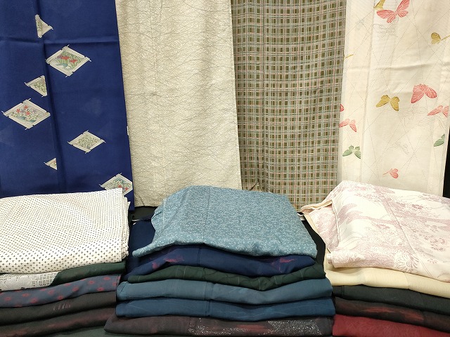 平和屋本店■夏物 小紋 絽 紗 まとめて20点 蝶 花柄 手描き 型染め 着用可能多数 全て正絹 se4000 平和屋本店□夏物 小紋 絽 紗 まとめて20点 蝶 花柄 型染め 着用可能