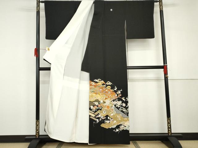 平和屋着物●創業460年・千總　黒留袖　駒刺繍　飛鶴吉祥梅松文　金彩　正絹　逸品　AABH3749cs_1