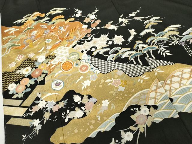 平和屋着物●創業460年・千總　黒留袖　駒刺繍　飛鶴吉祥梅松文　金彩　正絹　逸品　AABH3749cs_3