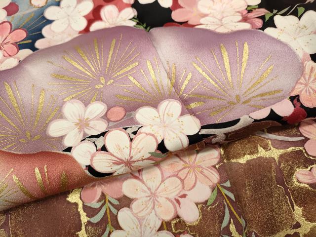 平和屋着物●紫綬褒章　巨匠『岩田専太郎』　振袖　駒刺繍　エ霞草花文　黒地　金彩　正絹　逸品　CABF3471ut_7