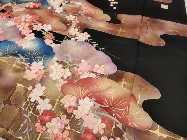 平和屋着物●紫綬褒章　巨匠『岩田専太郎』　振袖　駒刺繍　エ霞草花文　黒地　金彩　正絹　逸品　CABF3471ut_5