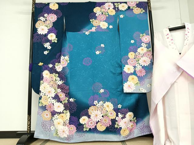 平和屋着物●豪華振袖・長襦袢セット（無双仕立て）駒刺繍 雪輪草花文 暈し染め 金彩  正絹 逸品 AAAQ0661np