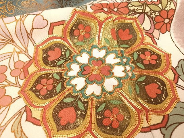 平和屋着物●十日町 名門青柳謹製　草木染　振袖　駒刺繍　絞り　正倉院花唐草　金彩　仮絵羽　正絹　逸品　未使用　AAAQ0691np 平和屋着物○十日町 名門青柳謹製 草木染 振袖 駒刺繍 絞り 正倉院