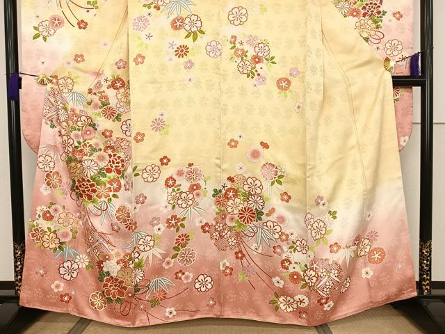 振袖フルセット豪華振袖　雪輪御所車花文　暈し染め　金彩　鈴乃屋扱い　正絹 楽天市場】【成人式 振袖 レンタル】RS887 正絹 赤 雪輪御所車に熨斗