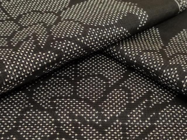 平和屋着物▽本場大島紬　単衣　7マルキ　花唐草文　黒地　正絹　逸品　未使用　AAAS3093iu