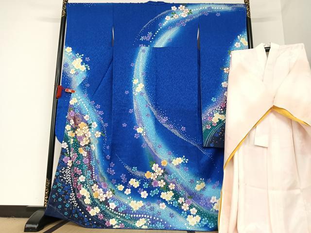 平和屋着物●豪華振袖・長襦袢(袷)セット　駒刺繍　舞桜　金彩　金通し地　正絹　逸品　未使用　AAAT0233zg