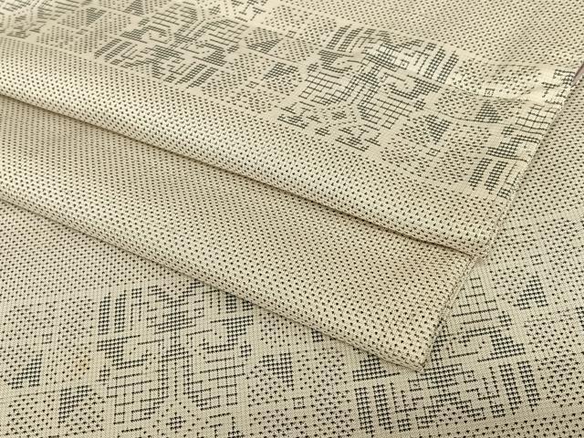 平和屋着物●本場大島紬　白大島　9マルキ　幾何学横段文　正絹　逸品　AAAT0593zg