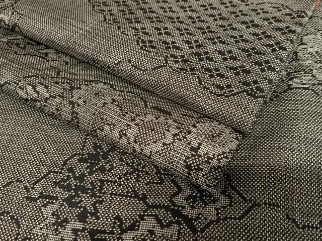 平和屋着物●本場大島紬　9マルキ　雲重ね草花文　正絹　逸品　AAAT0616zg