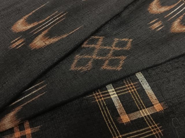 平和屋着物●上質な紬　琉球絣　飛鳥文　正絹　逸品　AAAT0634zg