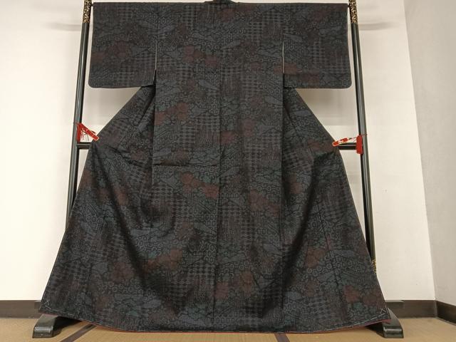 平和屋着物○本場結城紬 重要無形文化財 80亀甲 葡萄蔦の葉