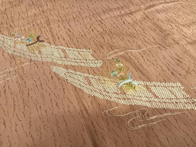 平和屋着物○創業460年・千總 色留袖 刺繍 柴垣に花 三越