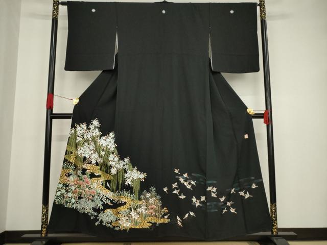 平和屋着物●秀匠苑　黒留袖　流水花鳥文　金彩　正絹　逸品　AAAT2220ck