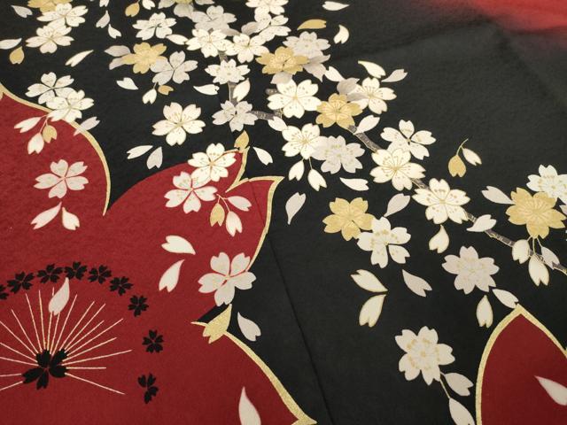 平和屋着物●豪華振袖　舞桜　暈し染　金彩　ロング丈　正絹　逸品　AAAT2295ck 平和屋着物○豪華振袖 舞桜 暈し染 金彩 ロング丈 正絹 逸品