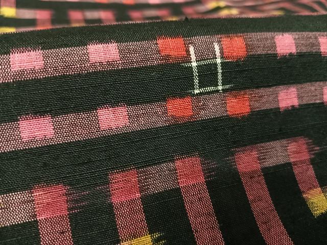 平和屋着物●上質な紬　秋名バラ柄　黒地　正絹　逸品　AAAU0029np 平和屋着物○上質な紬 秋名バラ柄 黒地 正絹 逸品 AAAU0029npの通販は