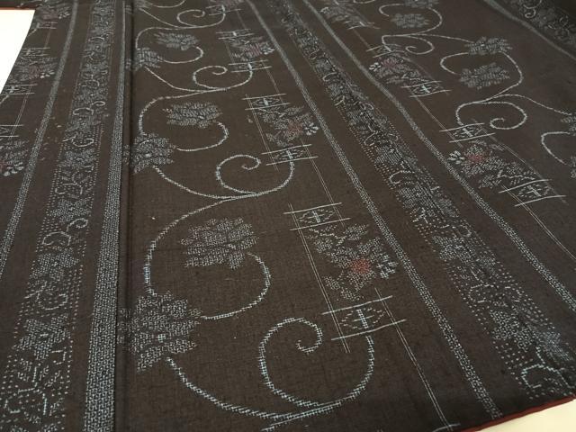 平和屋着物●結城紬　100亀甲　飛び亀甲　更紗花文　正絹　逸品　AAAU0088np 平和屋着物○結城紬 100亀甲 飛び亀甲 更紗花文 正絹 逸品 AAAU0088np