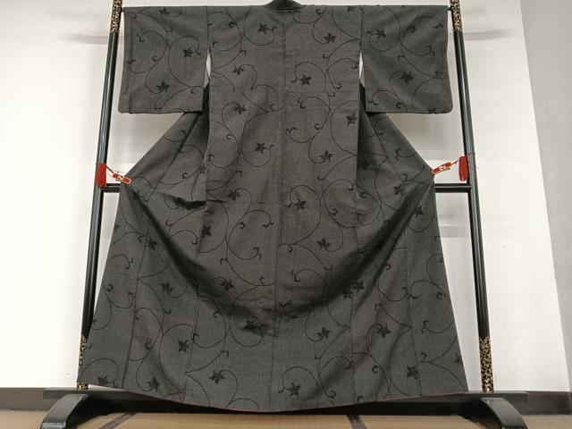 平和屋着物●本塩沢　110亀甲　唐草文　黒地　正絹　逸品　AAAV7347zg 平和屋着物○本塩沢 110亀甲 唐草文 黒地 正絹 逸品 AAAV7347zg