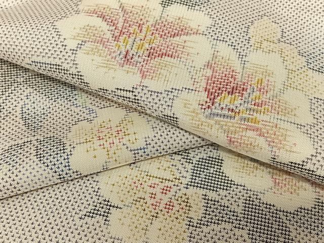 平和屋着物●本場大島紬　白大島　9マルキ　総絣　草花文　正絹　逸品　AAAU8172zg