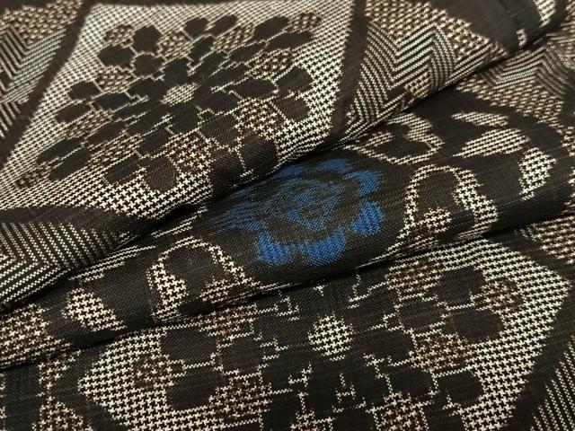 平和屋着物●本場大島紬　龍郷絣　花菱文　正絹　逸品　AAAU8333zg