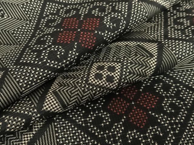 平和屋着物●本場大島紬　龍郷絣　花菱文　正絹　逸品　AAAU8399zg