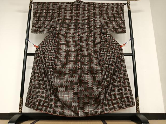 平和屋着物○本場大島紬 龍郷絣 秋名バラ 正絹 逸品 AAAU8469zg