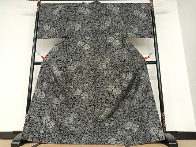 平和屋着物●上質な小紋　紬地　草花文　黒地　正絹　逸品　未使用　AAAV7007zg 平和屋着物○上質な小紋 紬地 草花文 黒地 正絹 逸品 未使用