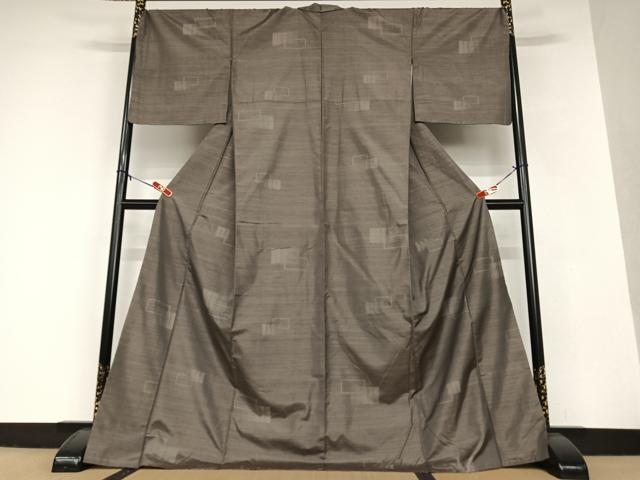 平和屋着物●本場大島紬　9マルキ　色紙重ね文　ロング丈　正絹　逸品　AAAV7015zg 平和屋着物○本場大島紬 9マルキ 色紙重ね文 ロング丈 正絹 逸品