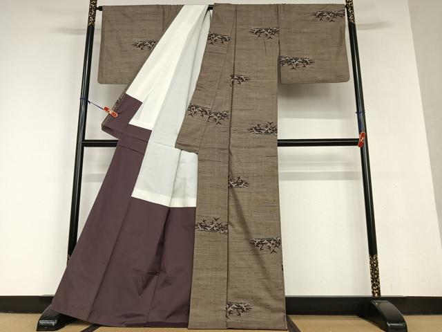 平和屋着物○本場大島紬 泥染め 9マルキ 飛鳥文 正絹 逸品 AAAV7042zg