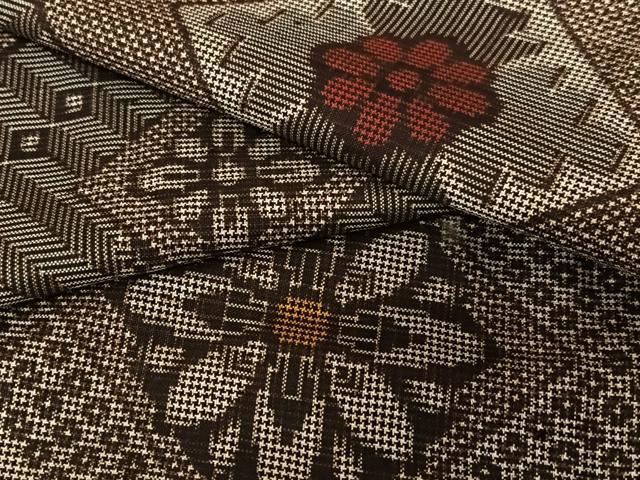 平和屋着物●本場大島紬　龍郷絣　花菱文　正絹　逸品　AAAV7088zg