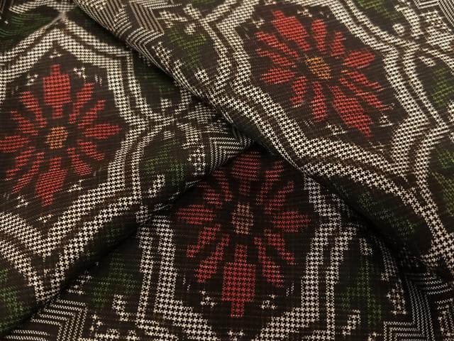 平和屋着物●本場大島紬　龍郷絣　花菱文　正絹　逸品　AAAV7089zg