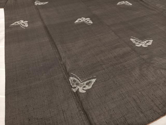 平和屋着物●上質な紬　舞蝶文　正絹　逸品　AAAV7378zg 平和屋着物○上質な紬 舞蝶文 正絹 逸品 AAAV7378zg