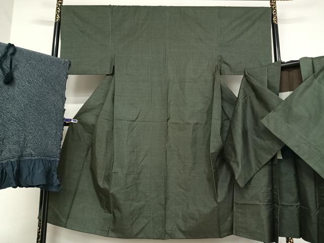 平和屋着物●男性　本場大島紬　アンサンブル　兵児帯・羽織紐セット　80亀甲　総詰め　正絹　逸品　AAAV9133np