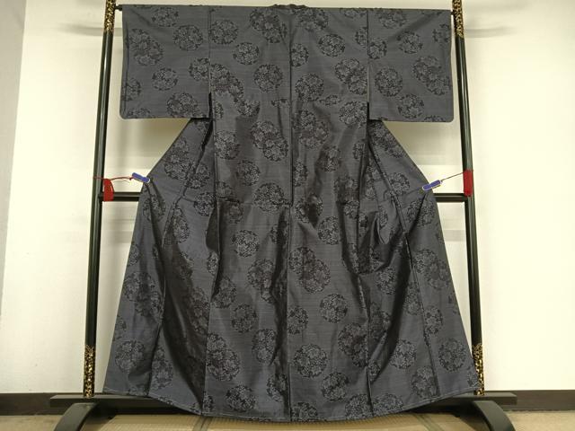 平和屋着物●本場大島紬　雪輪草花文　正絹　逸品　未使用　AAAV9182np 平和屋着物○本場大島紬 雪輪草花文 正絹 逸品 未使用 AAAV9182np