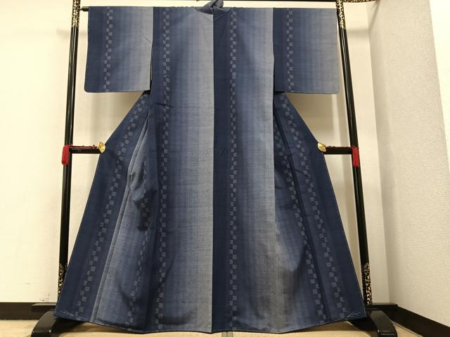 平和屋着物●結城紬　100亀甲　飛び亀甲柄　間道　正絹　逸品　未使用　AAAV9386ph 平和屋着物○結城紬 100亀甲 飛び亀甲柄 間道 正絹 逸品 未使用