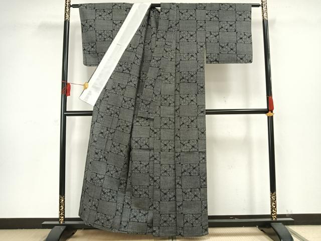 平和屋着物▽上質な紬 単衣 色紙花文 黒地 正絹 逸品 AAAV8424fy