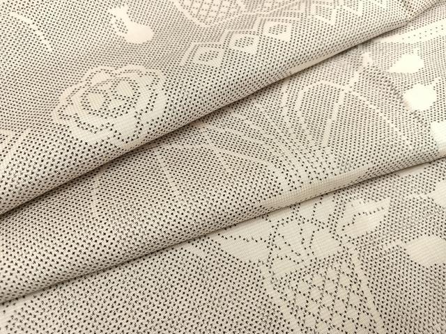 平和屋着物●本場大島紬　白大島　7マルキ　草花文　正絹　逸品　AAAW1823ph