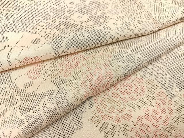 平和屋着物●本場大島紬　白大島　9マルキ　雪輪飾花文　正絹　逸品　AAAW1829ph