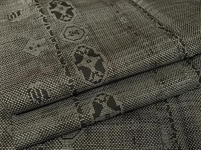 平和屋着物●本場大島紬　カタス７マルキ　花間道　正絹　逸品　AAAW4089np