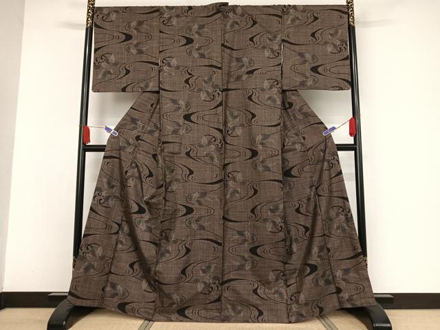 平和屋着物○本場大島紬 カタス7マルキ 更紗花文 黒地 正絹 逸品